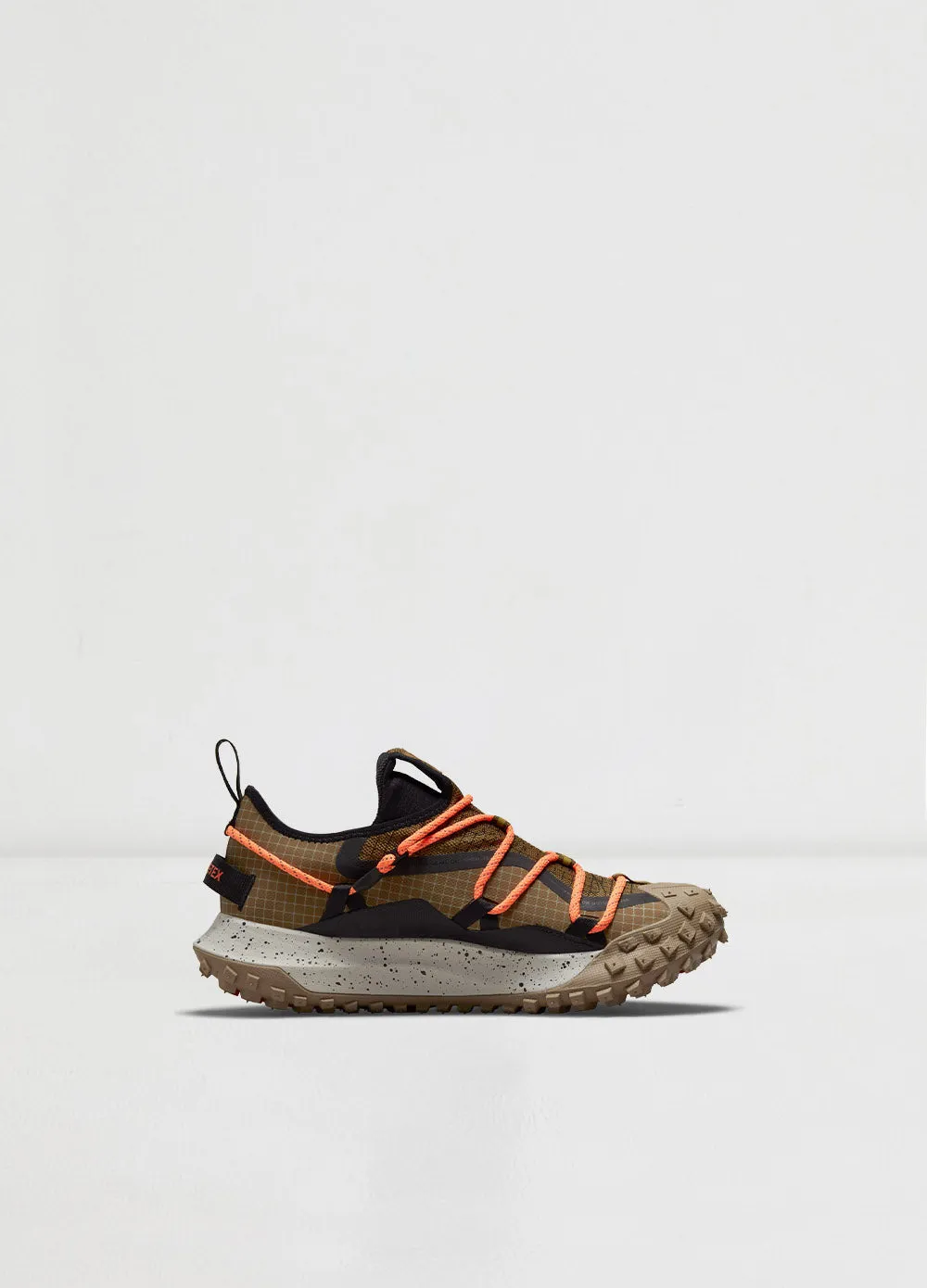 ACG Mountain Fly Low GORE-TEX Sneakers