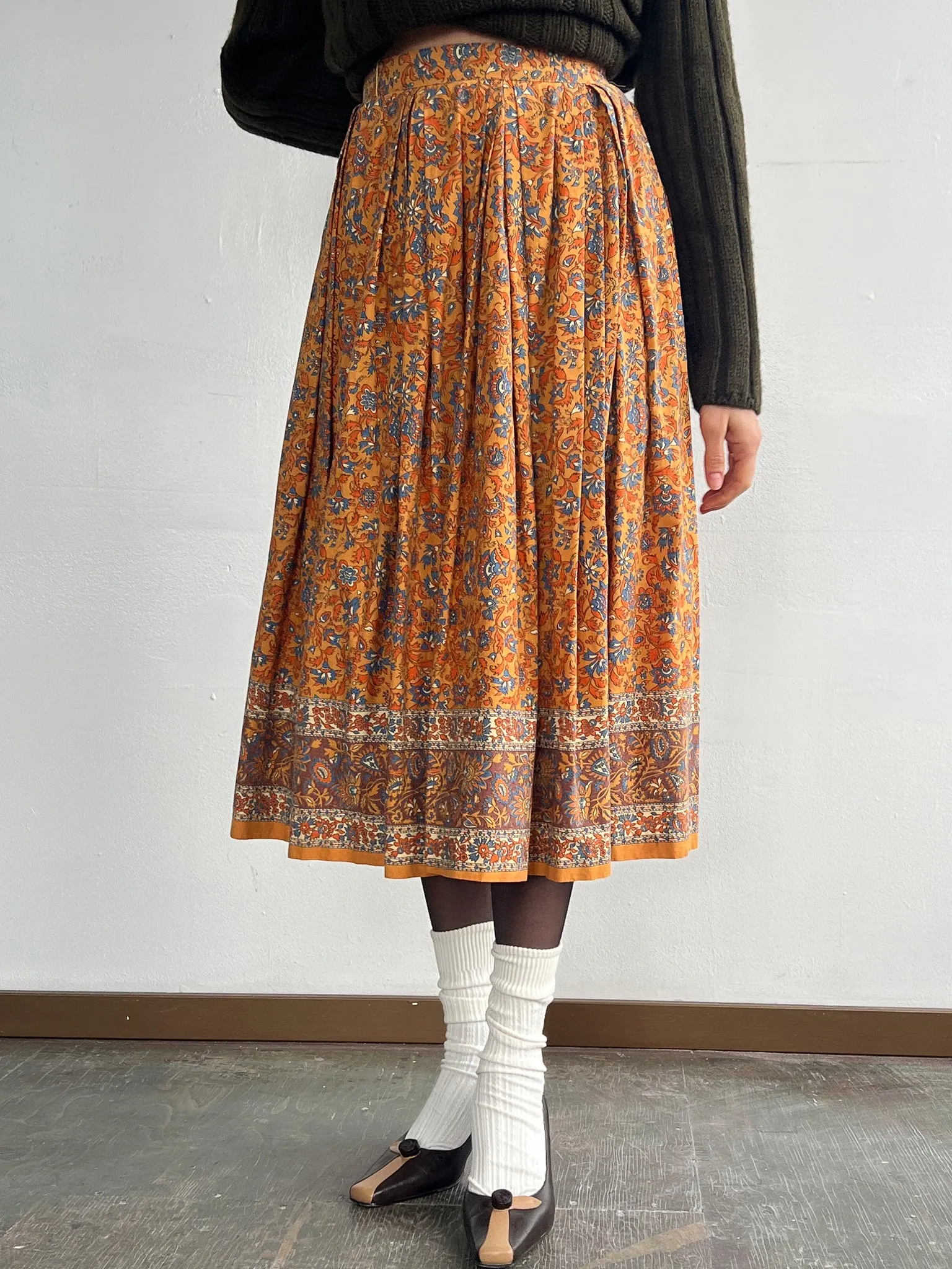 Amber Paisley Skirt (S)