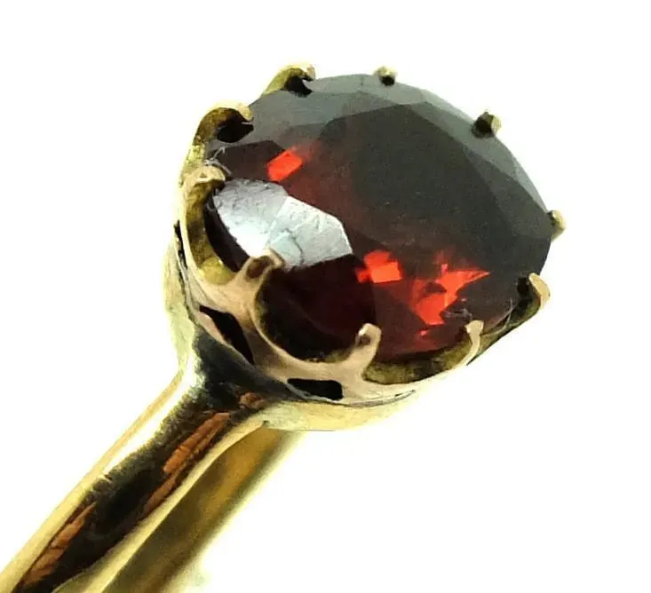 Antique Victorian Garnet 9ct Gold Ring (Size: N)