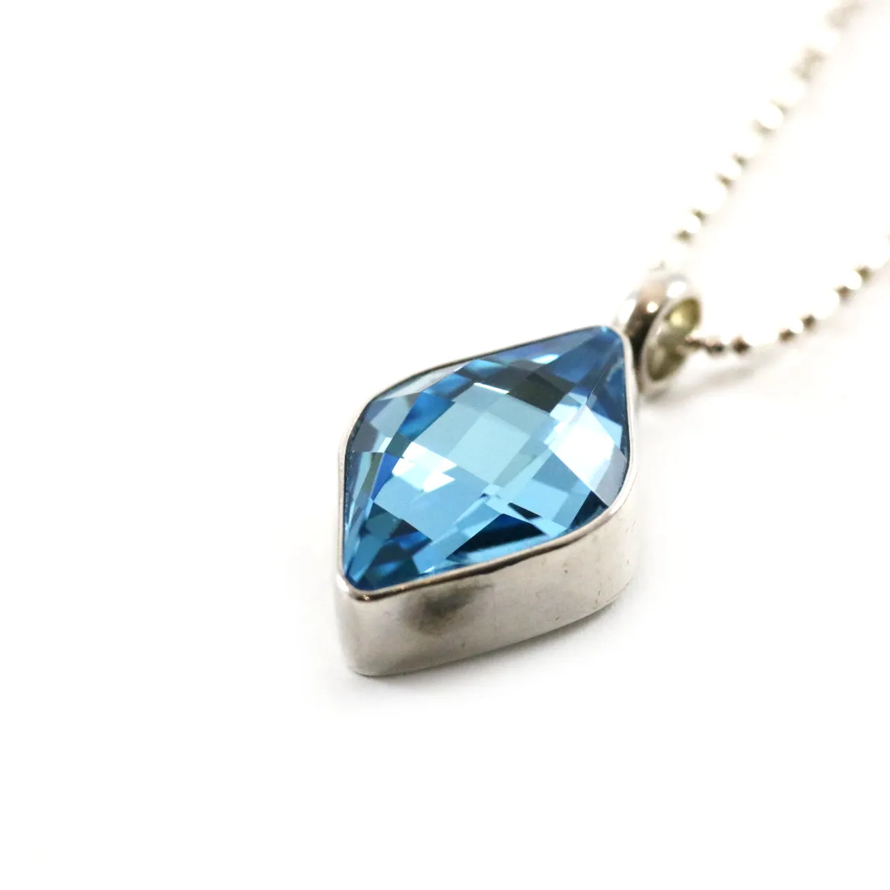 Blue Diamond Shape Pendant Necklace