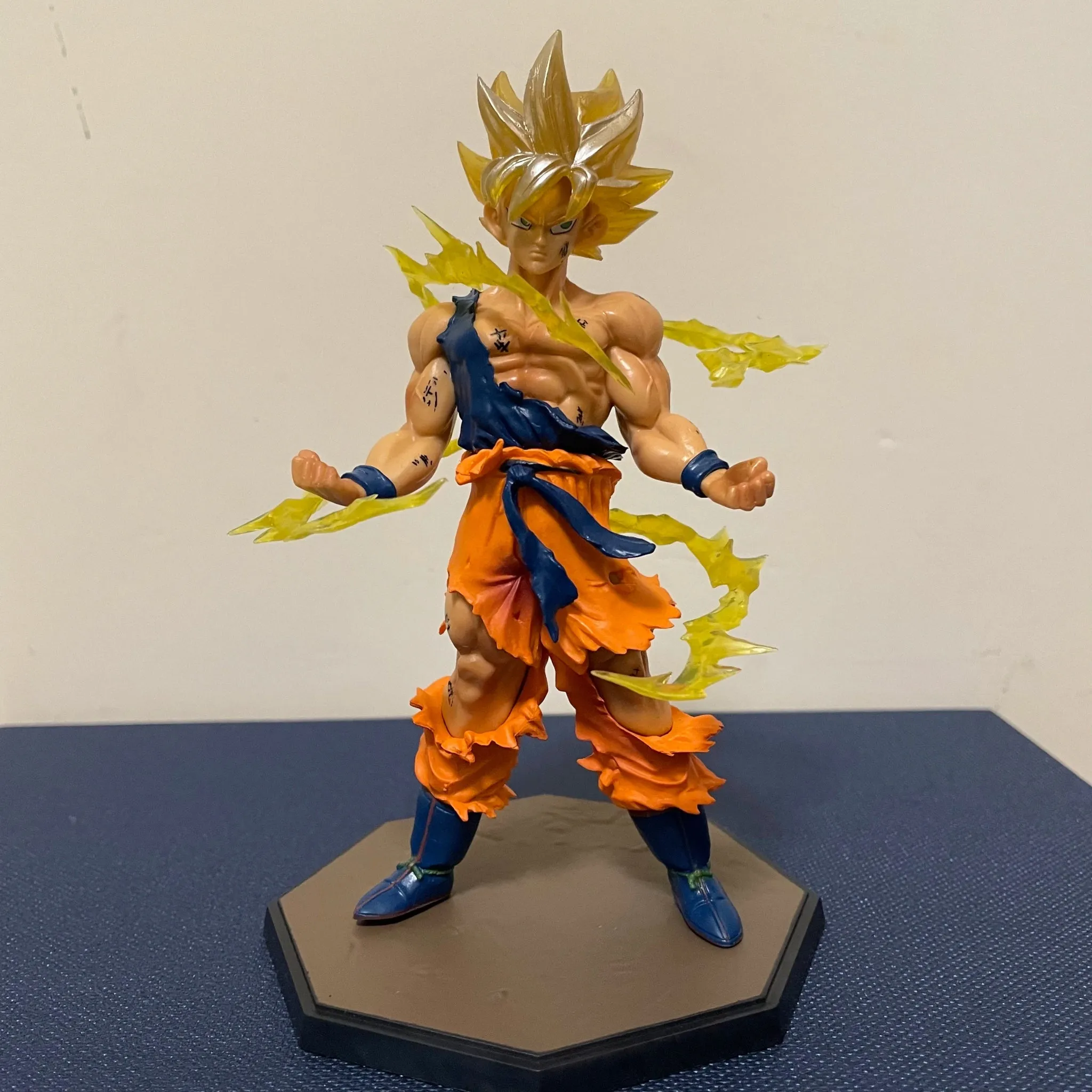 Dragon Ball Super Saiyan Son Goku Anime Figure - 16cm Goku DBZ Action Figure, Collectible Model Gifts and Figurines for Kids