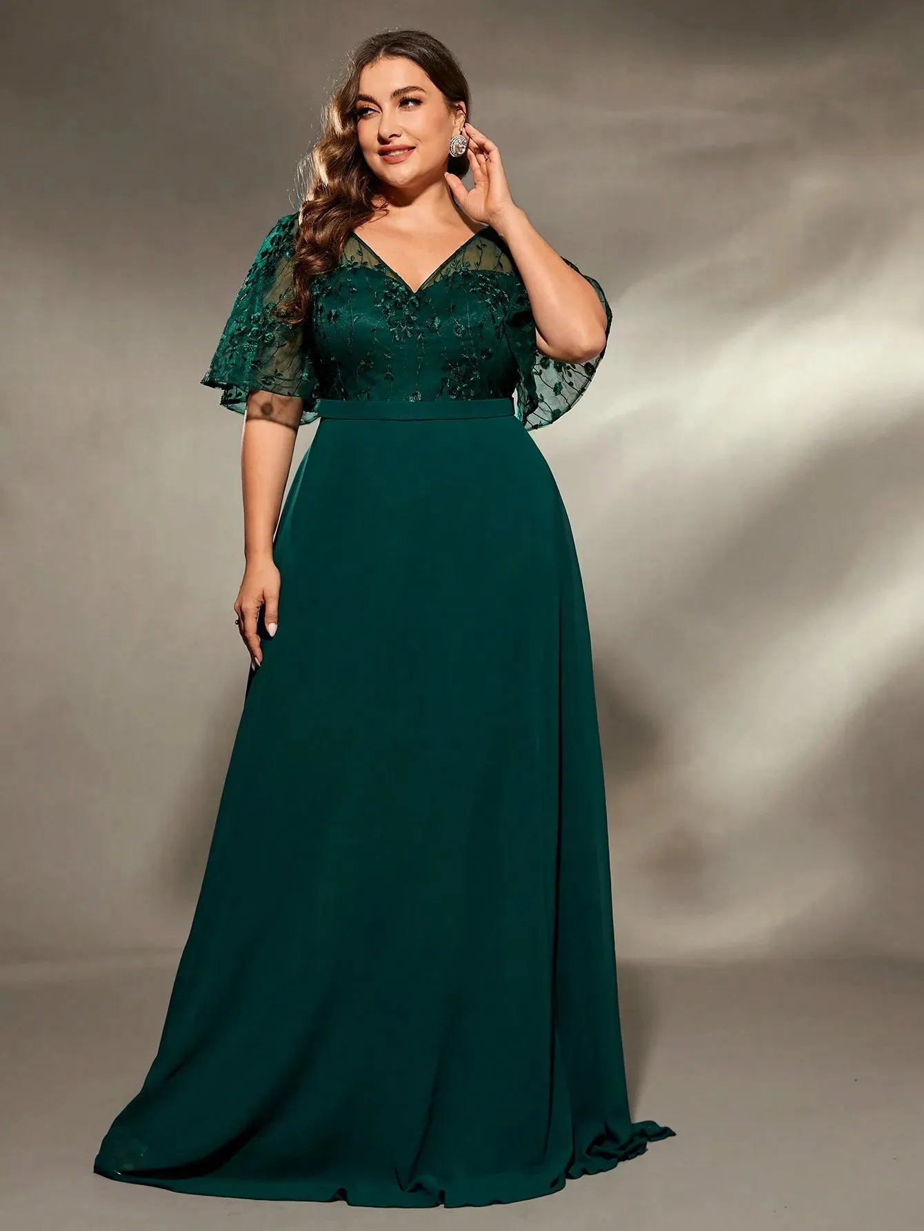 Green Chiffon Lace Plus Size Short Sleeve Party Dress