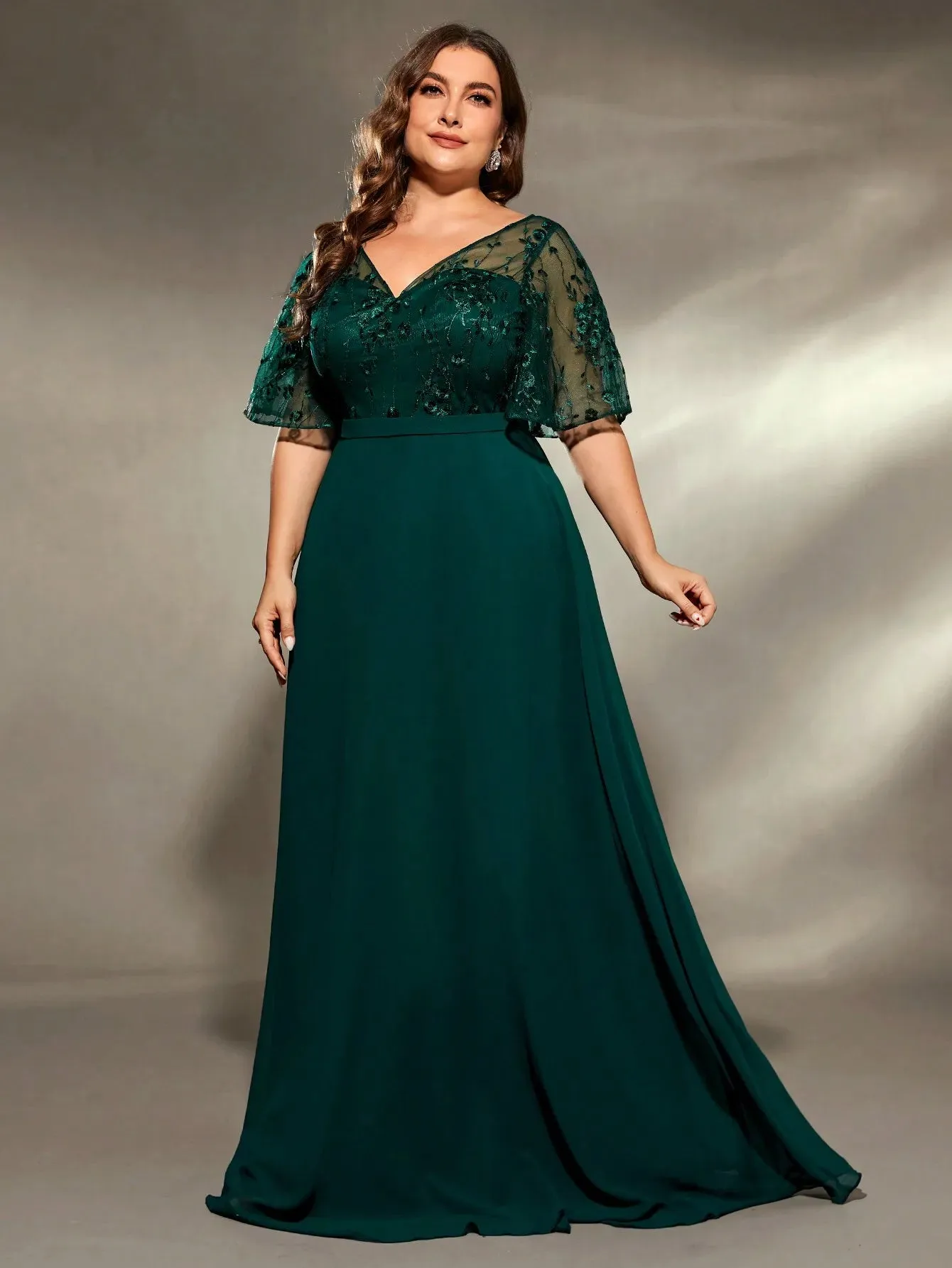 Green Chiffon Lace Plus Size Short Sleeve Party Dress