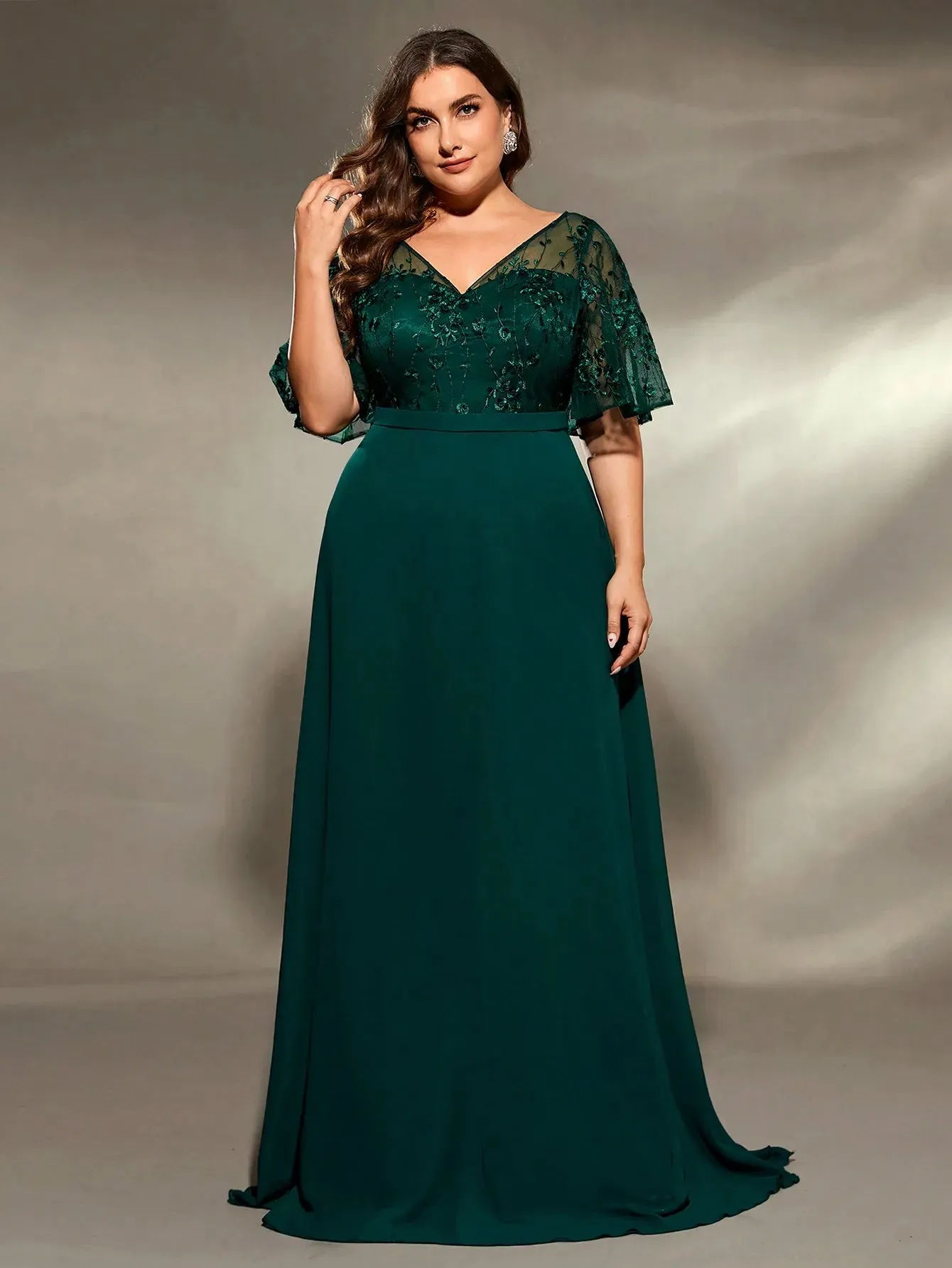 Green Chiffon Lace Plus Size Short Sleeve Party Dress